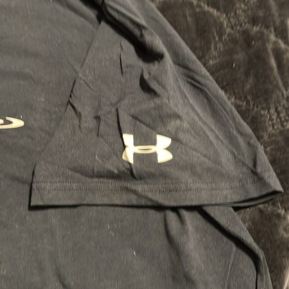 Under Armour, black with white T-shirt size XXL. - Picture 4 of 6